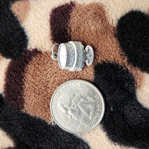 Happy b-day charm - Picture 3 of 3